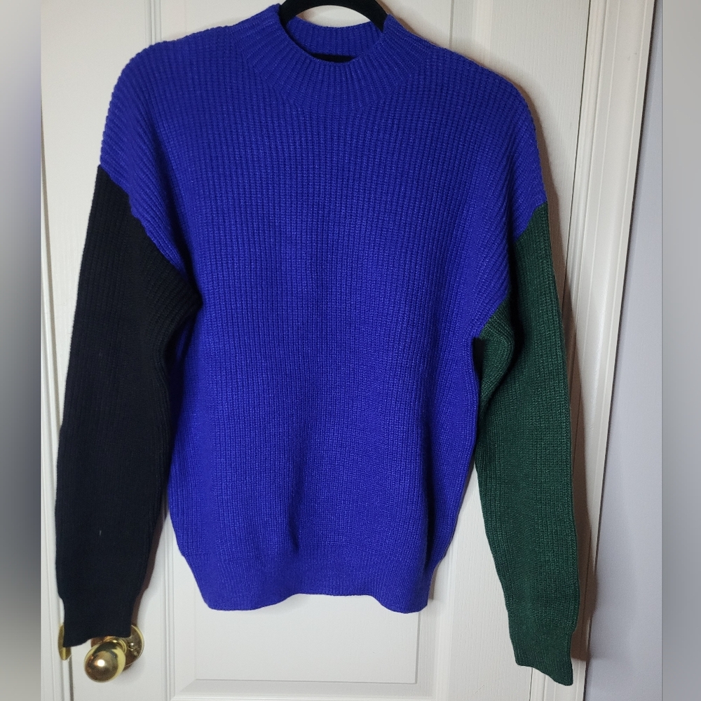 AREA STARS Colorblock Sweater. NWT - Picture 3 of 7